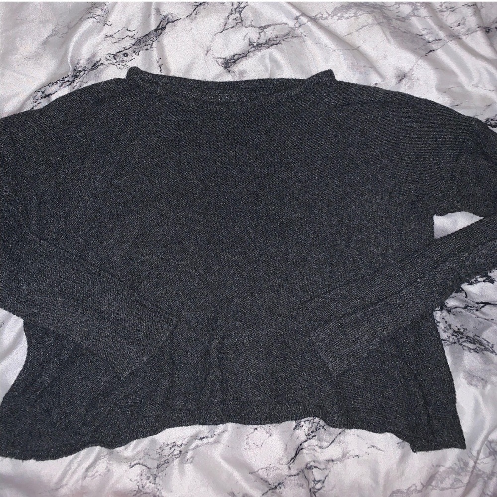 Brandy Melville Gray Cropped Knit Sweater